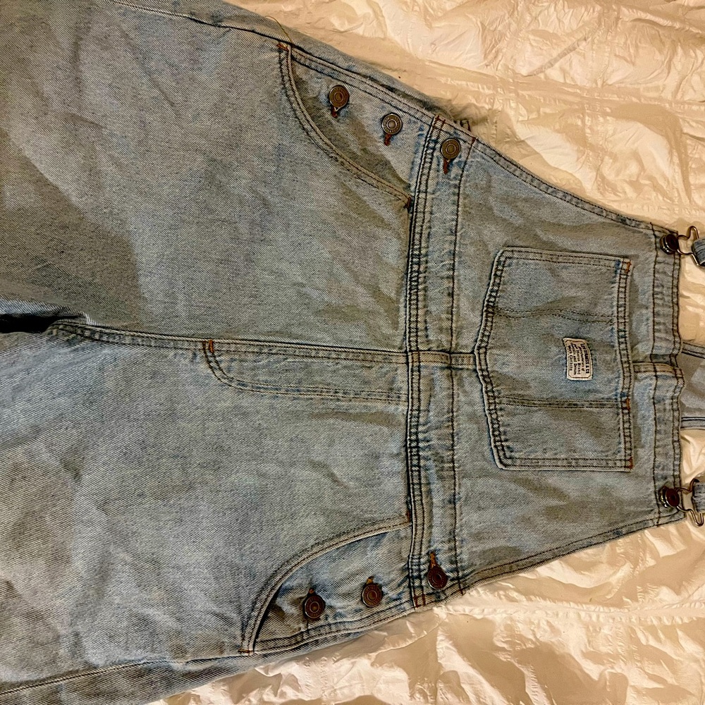 Levi’s overall shorts